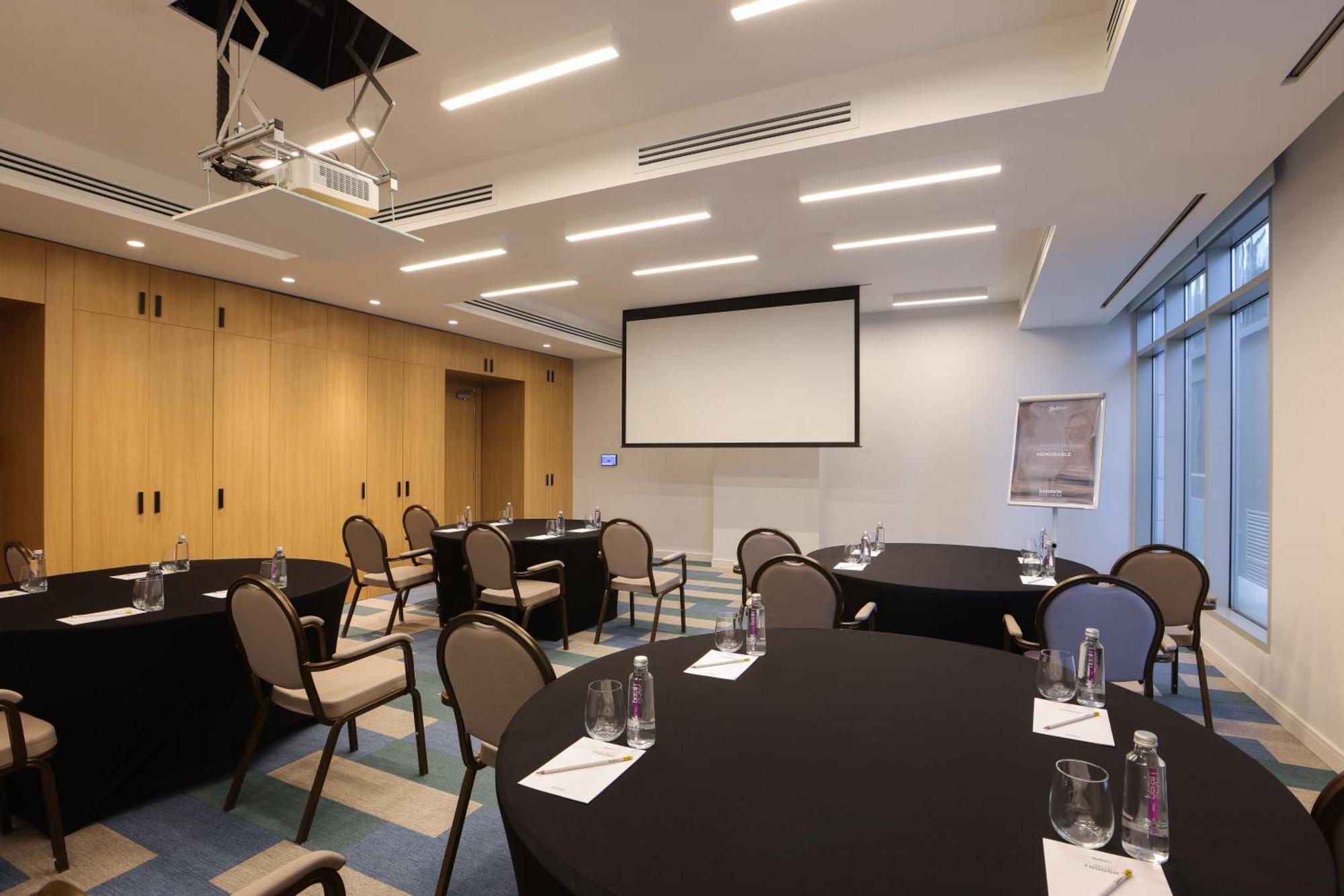 Radisson Hotel & Residence Riyadh Olaya 外观 照片