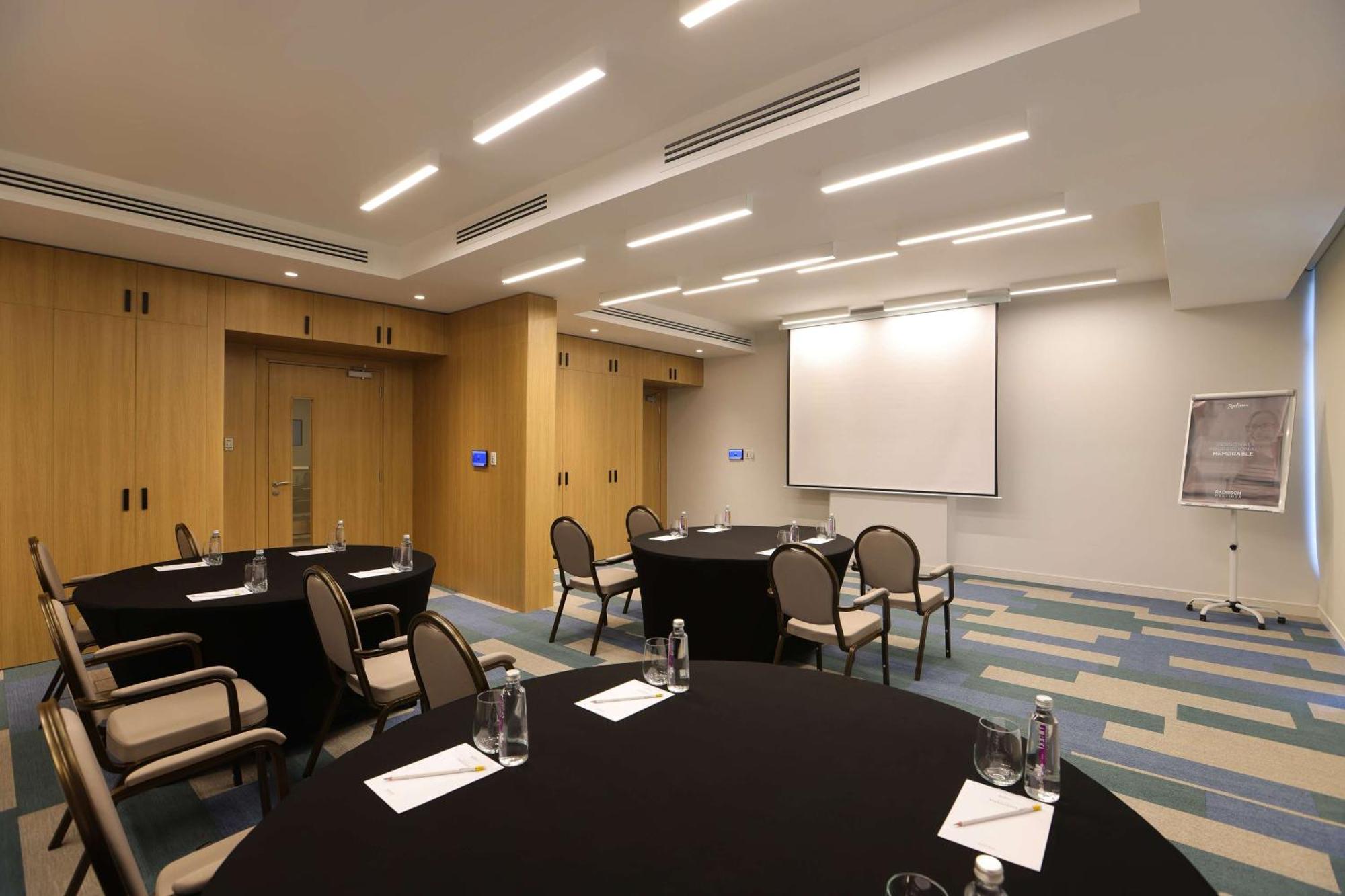 Radisson Hotel & Residence Riyadh Olaya 外观 照片
