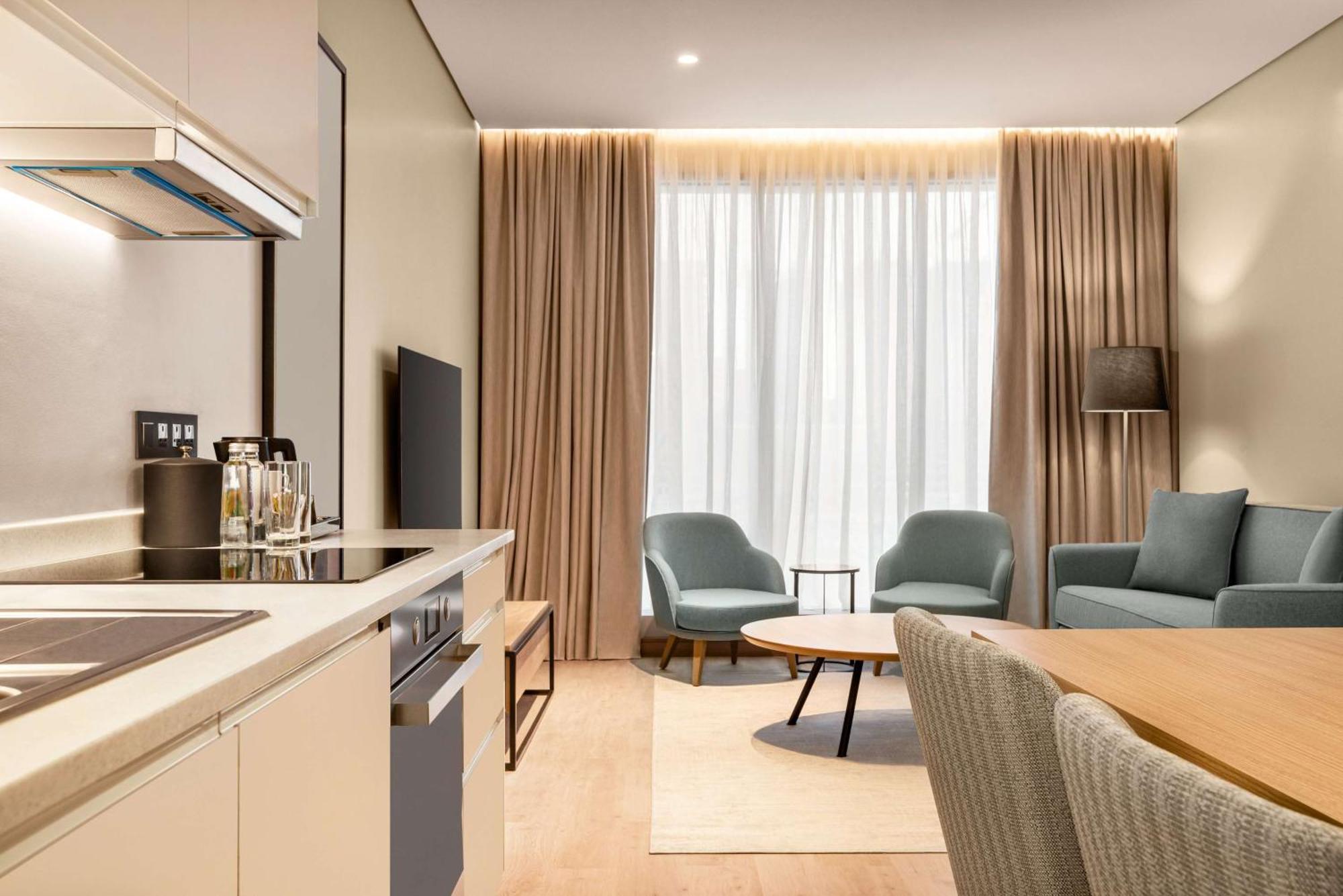 Radisson Hotel & Residence Riyadh Olaya 外观 照片